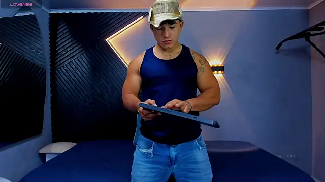 Snapshot of Horny_nick18 chatting on 8, 6, 2026 Horny nick18 online show from 8, 6, 2026