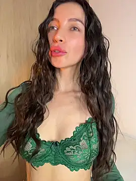 karinasantos  online show from 7, 6, 2026