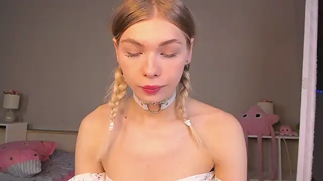 Blondy Fina online show from 9, 6, 2026