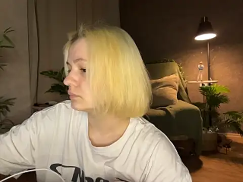 MoonIvy  online show from 14, 6, 2026