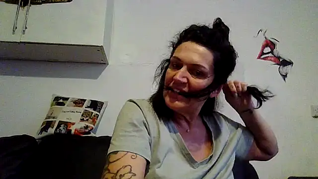 RubyyRosee online show from 9, 6, 2026