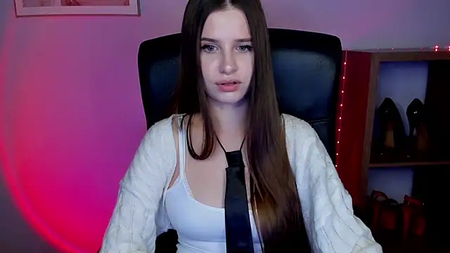 LuxMaya online show from 16, 6, 2026