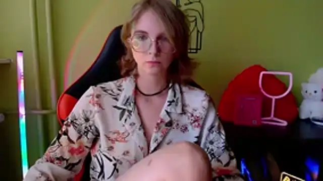 juicyPenny online show from 8, 6, 2026