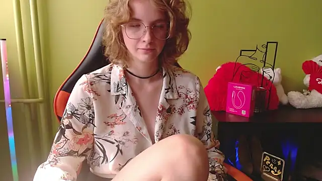 juicyPenny online show from 21, 6, 2026