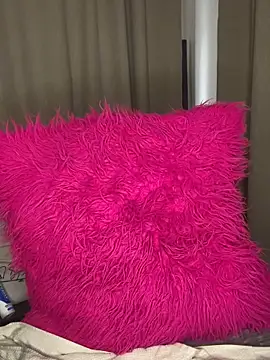 Snapshot of prettydollyy chatting on 17, 6, 2026 prettydollyy online show from 17, 6, 2026