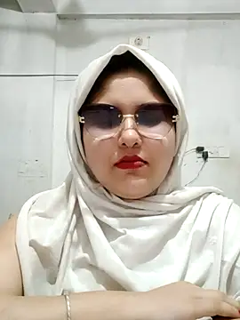 Snapshot of Nusrat-N chatting on 1, 6, 2026 Nusrat-N online show from 1, 6, 2026
