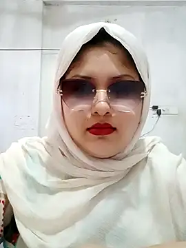 Snapshot of Nusrat-N chatting on 11, 6, 2026 Nusrat-N online show from 11, 6, 2026