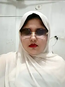 Snapshot of Nusrat-N chatting on 18, 6, 2026 Nusrat-N online show from 18, 6, 2026