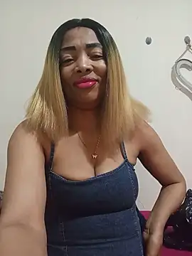 SEXYMOANSXX online show from 17, 6, 2026