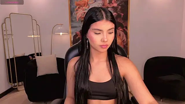 MiaLaurence online show from 18, 5, 2026