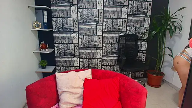 DanielaMonroe online show from 15, 5, 2026