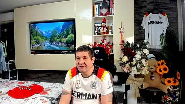 SpartacusDaddy48 online show from 14, 6, 2026