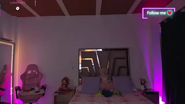 lunaarose online show from 25, 6, 2026