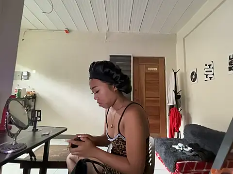 PinayLina18 online show from 4, 6, 2026