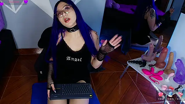 karlamoon23 online show from 14, 6, 2026