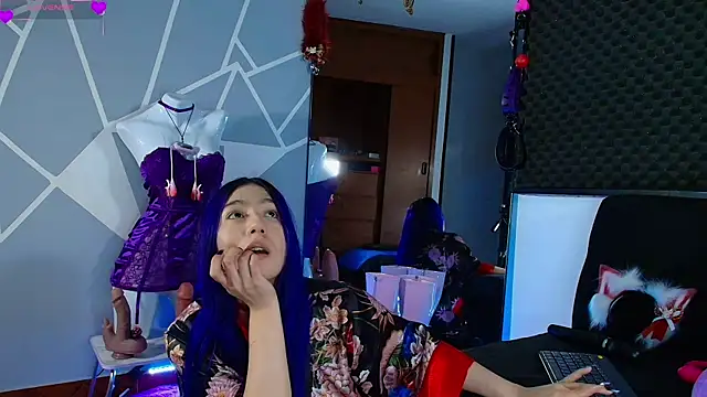 karlamoon23 online show from 20, 6, 2026