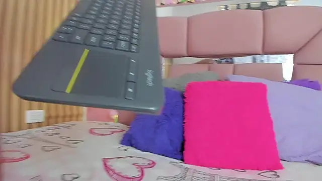Mila grace  online show from 10, 6, 2026