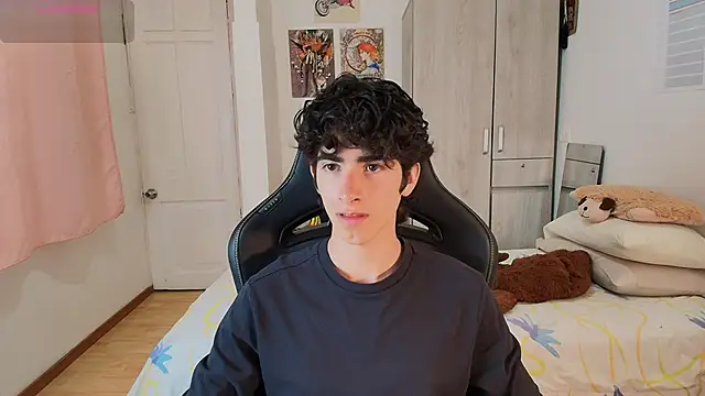Nude Boy18 online show from 31, 5, 2026