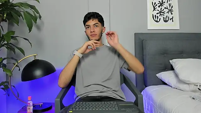 Tylerffoxx online show from 16, 6, 2026