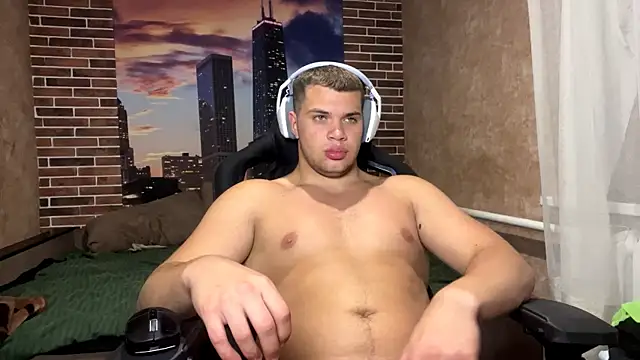 MusclePhantom online show from 15, 6, 2026