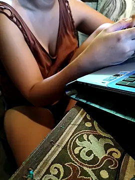 Lovelyann02 online show from 11, 6, 2026