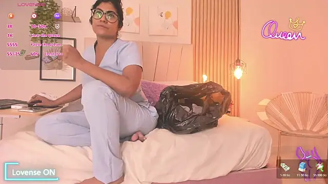  Miaa khalifa  online show from 18, 6, 2026