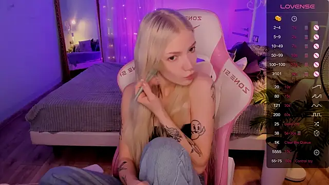 AnyaTaylor  online show from 14, 6, 2026