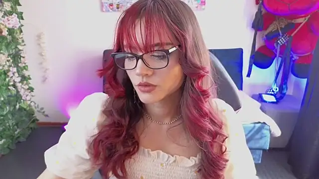 MiaVelvetDoll online show from 20, 6, 2026