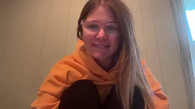 Snapshot of Riley_ray69 chatting on 16, 6, 2026 Riley ray69 online show from 16, 6, 2026