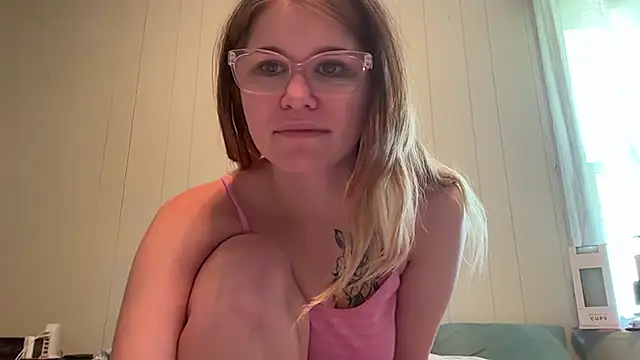 Snapshot of Riley_ray69 chatting on 23, 6, 2026 Riley ray69 online show from 23, 6, 2026