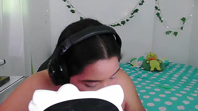 Snapshot of Juicy_elenxx chatting on 17, 6, 2026 Juicy elenxx online show from 17, 6, 2026
