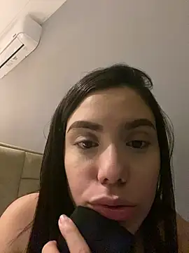 Snapshot of RenataLeclair chatting on 11, 6, 2026 RenataLeclair online show from 11, 6, 2026