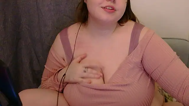 Snapshot of brattyprincessemma chatting on 24, 3, 2026 brattyprincessemma online show from 24, 3, 2026