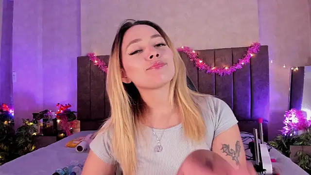 LanaMills  online show from 25, 5, 2026