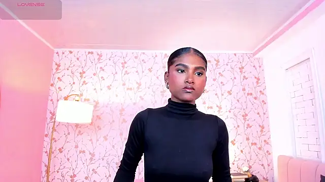 halleylorens online show from 23, 6, 2026