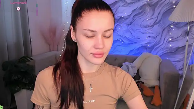 Aria Mila online show from 10, 5, 2026