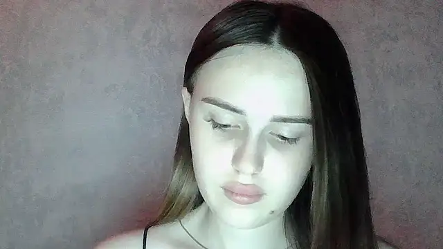 SweetLoraa online show from 26, 6, 2026