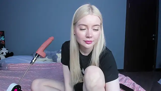 Snapshot of Lillie_Berry chatting on 20, 5, 2026 Lillie Berry online show from 20, 5, 2026