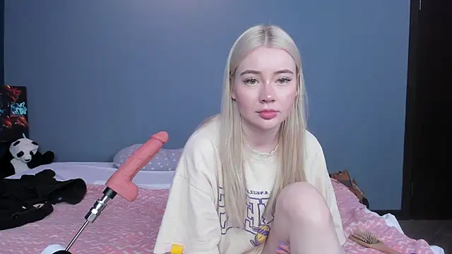 Snapshot of Lillie_Berry chatting on 21, 5, 2026 Lillie Berry online show from 21, 5, 2026