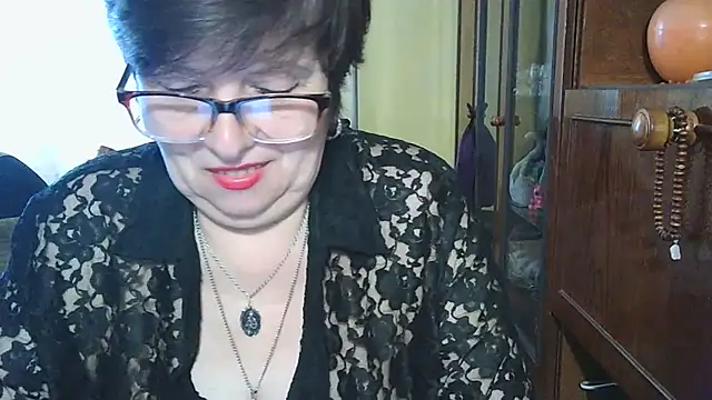 Snapshot of VeronicaGold511 chatting on 8, 5, 2026 VeronicaGold511 online show from 8, 5, 2026