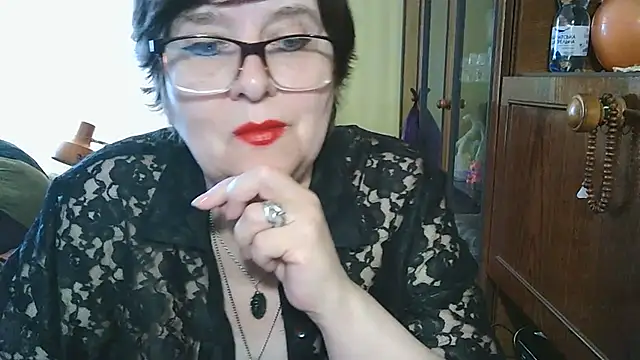Snapshot of VeronicaGold511 chatting on 25, 5, 2026 VeronicaGold511 online show from 25, 5, 2026