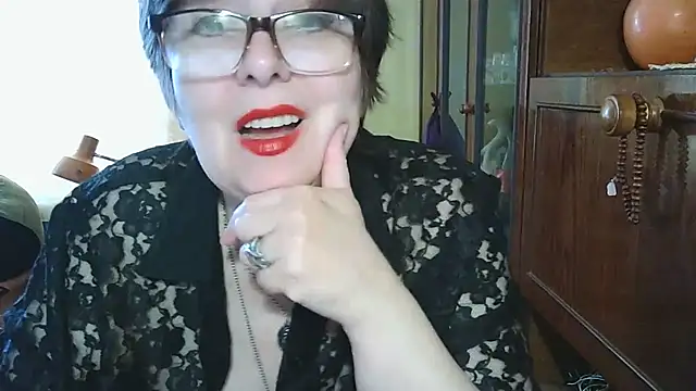 Snapshot of VeronicaGold511 chatting on 26, 5, 2026 VeronicaGold511 online show from 26, 5, 2026