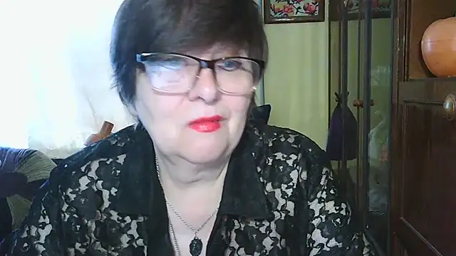 Snapshot of VeronicaGold511 chatting on 3, 6, 2026 VeronicaGold511 online show from 3, 6, 2026