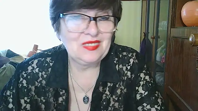 Snapshot of VeronicaGold511 chatting on 4, 6, 2026 VeronicaGold511 online show from 4, 6, 2026