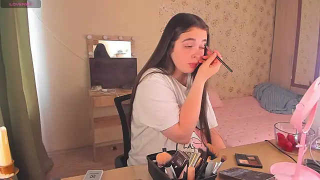 Alice next door online show from 12, 6, 2026