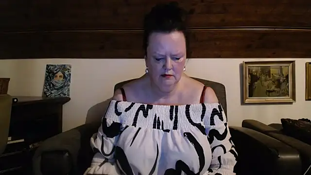 TiffanyMature online show from 21, 6, 2026