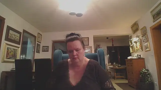 TiffanyMature online show from 22, 6, 2026