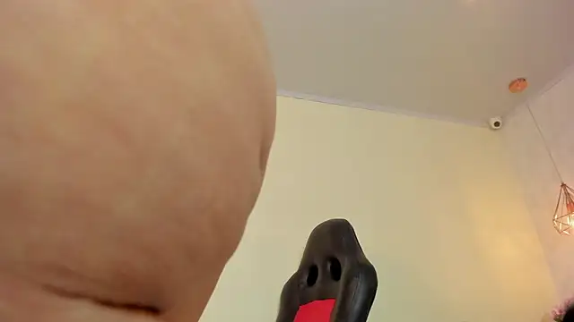 MELISSAROUGE online show from 18, 6, 2026