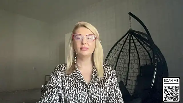 Blondie xoxoxo online show from 10, 6, 2026