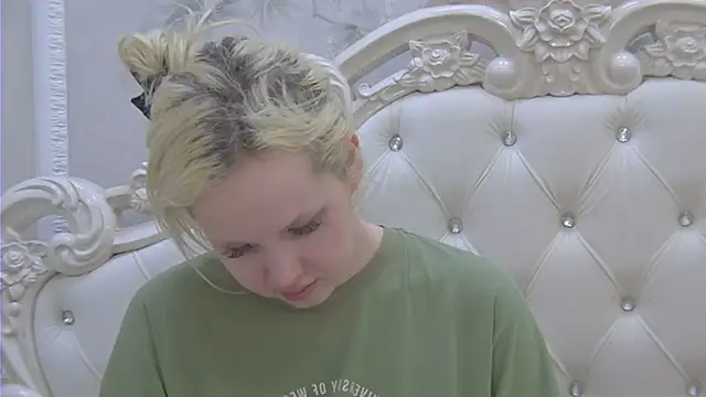EllieFrosty  online show from 21, 6, 2026